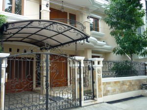 West Jakarta, Nice House with a good price